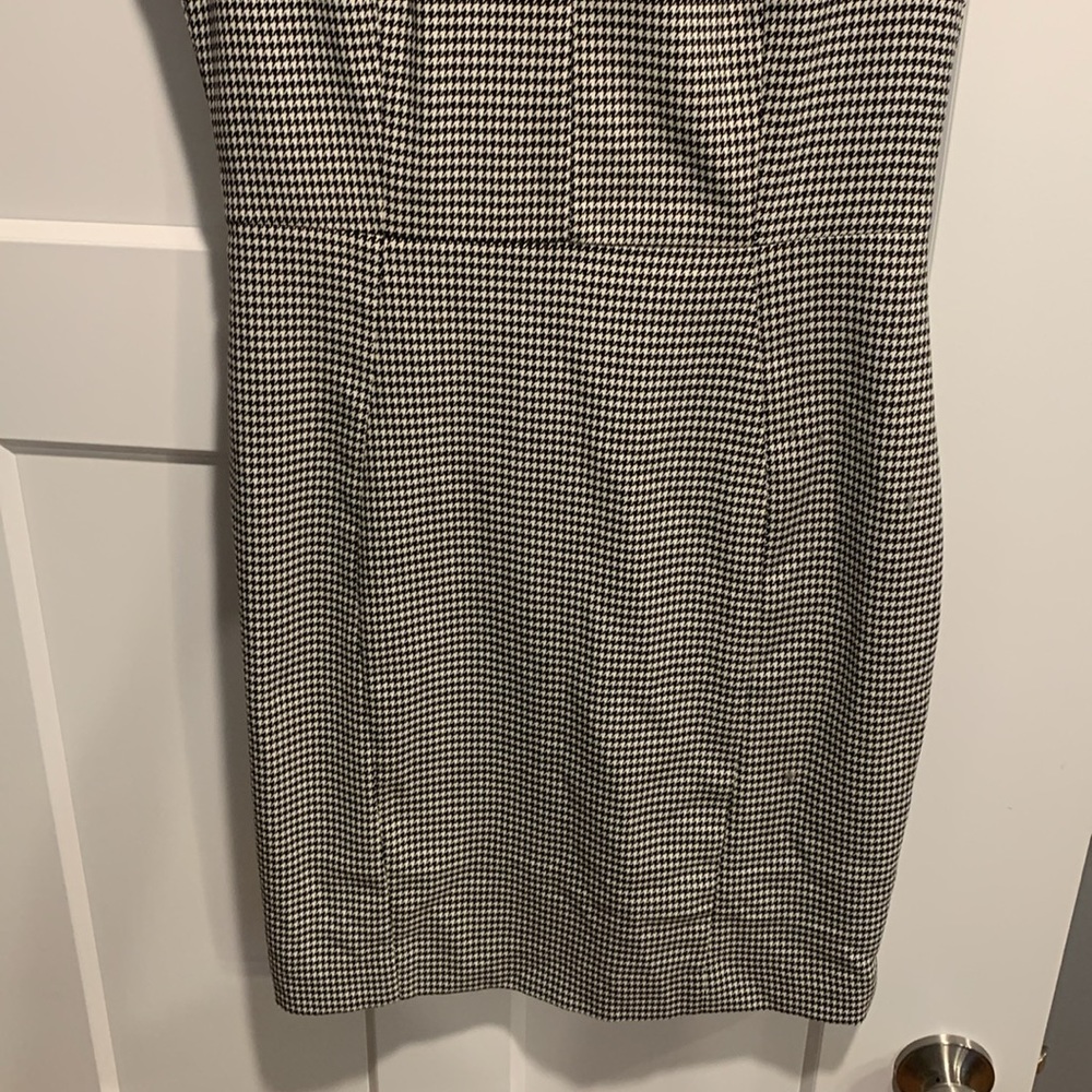 Dress - Picture 3 of 7